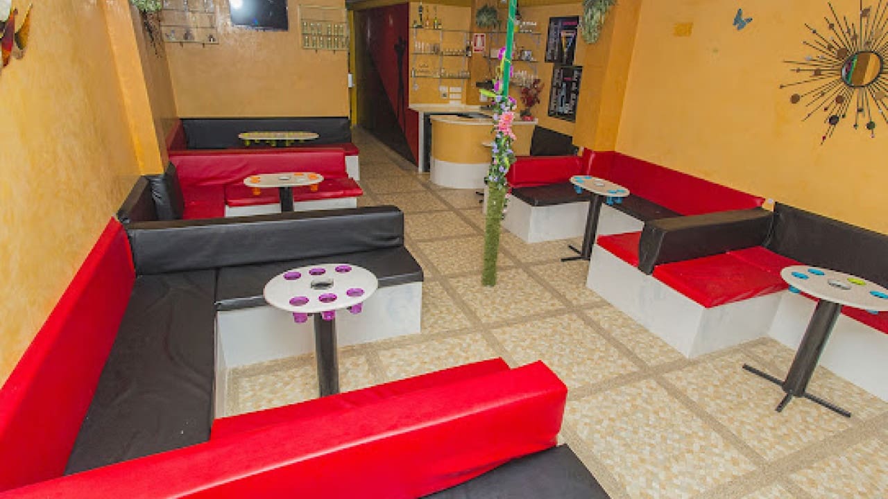 Commercial for sale in Torrevieja - € 378,000 (Ref: 7858223)