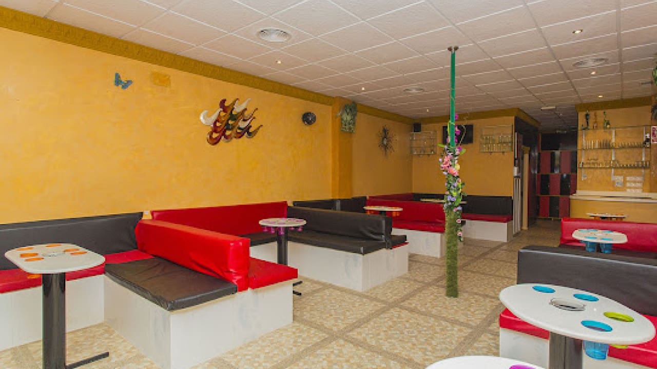 Commercial for sale in Torrevieja - € 378,000 (Ref: 7858223)