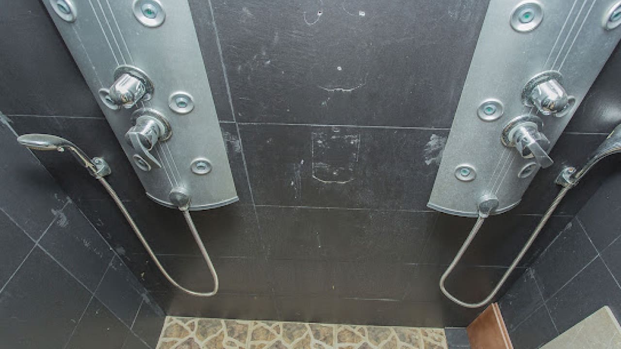 Commercial for sale in Torrevieja - € 378,000 (Ref: 7858223)