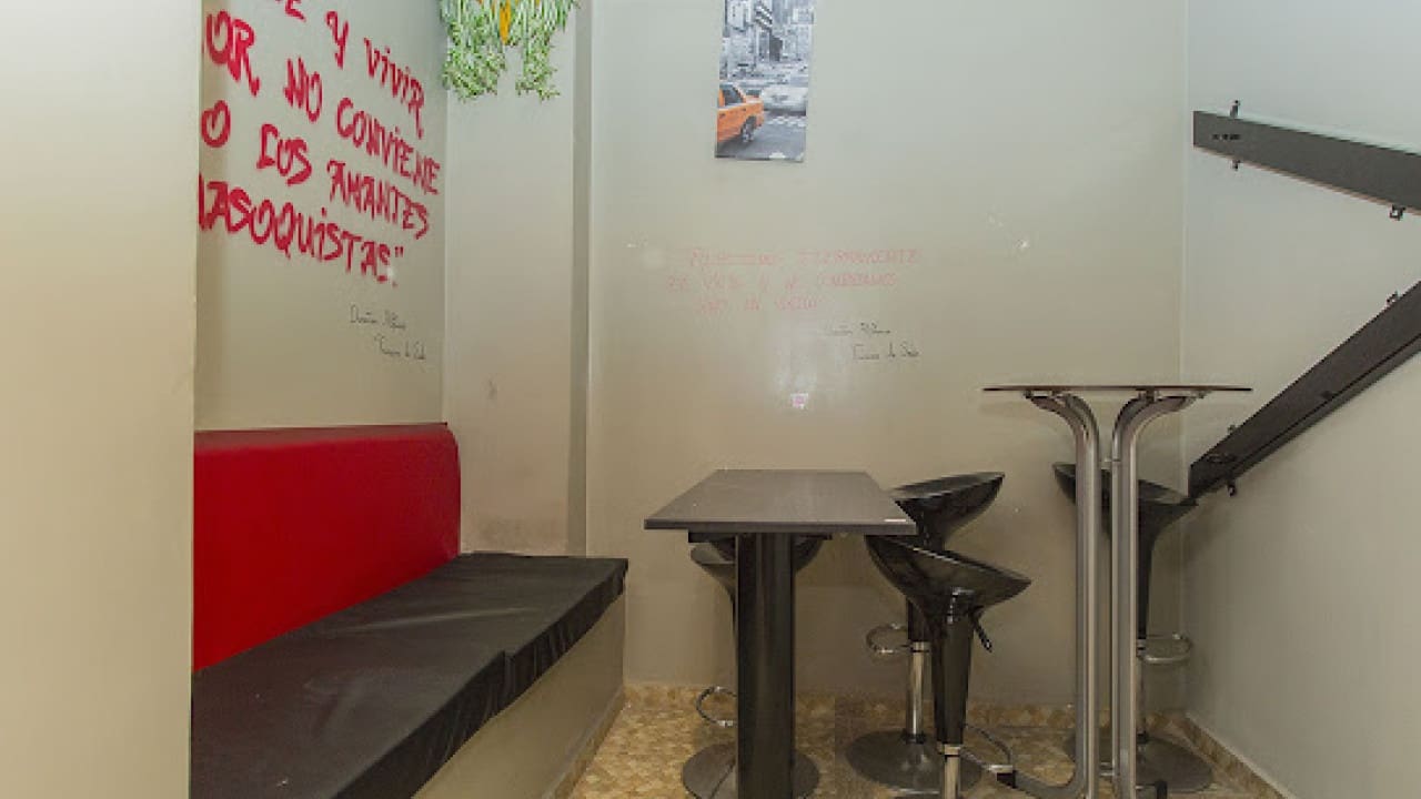 Commercial for sale in Torrevieja - € 378,000 (Ref: 7858223)