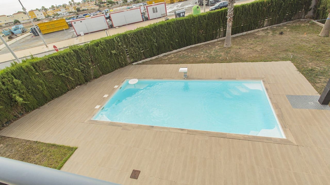 3 soveværelse Villa til salg i Orihuela Costa med swimmingpool garage - € 499.000 (Ref: 7887028)