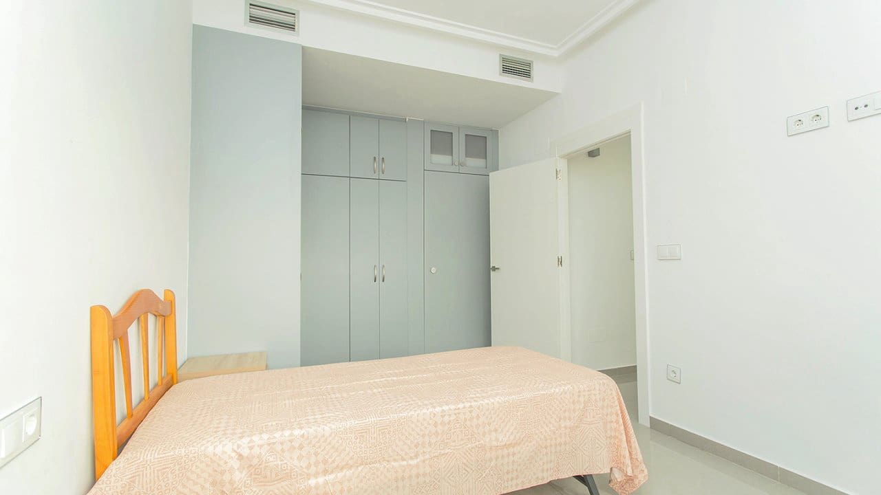 3 soveværelse Villa til salg i Orihuela Costa med swimmingpool garage - € 499.000 (Ref: 7887028)