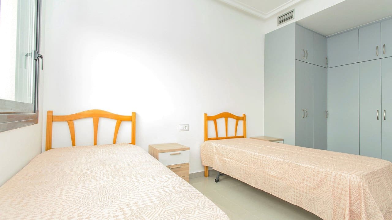 3 soveværelse Villa til salg i Orihuela Costa med swimmingpool garage - € 499.000 (Ref: 7887028)