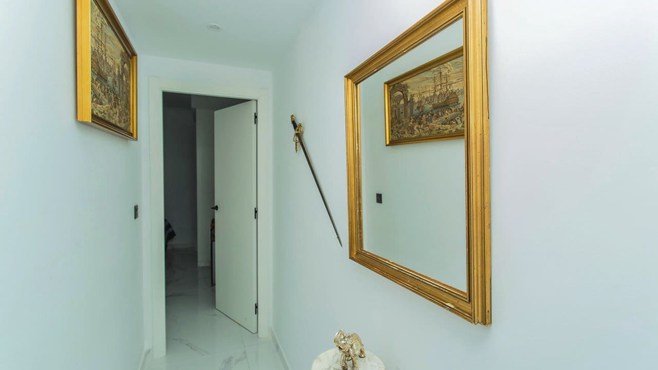 Apartamento de 3 habitaciones en Torrevieja en venta con piscina garaje - 308.500 € (Ref: 7941099)