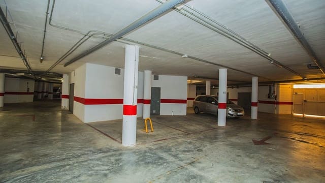 Garage zu verkaufen in Los Europeos, Torrevieja - 12.000 € (Ref: 7957292)
