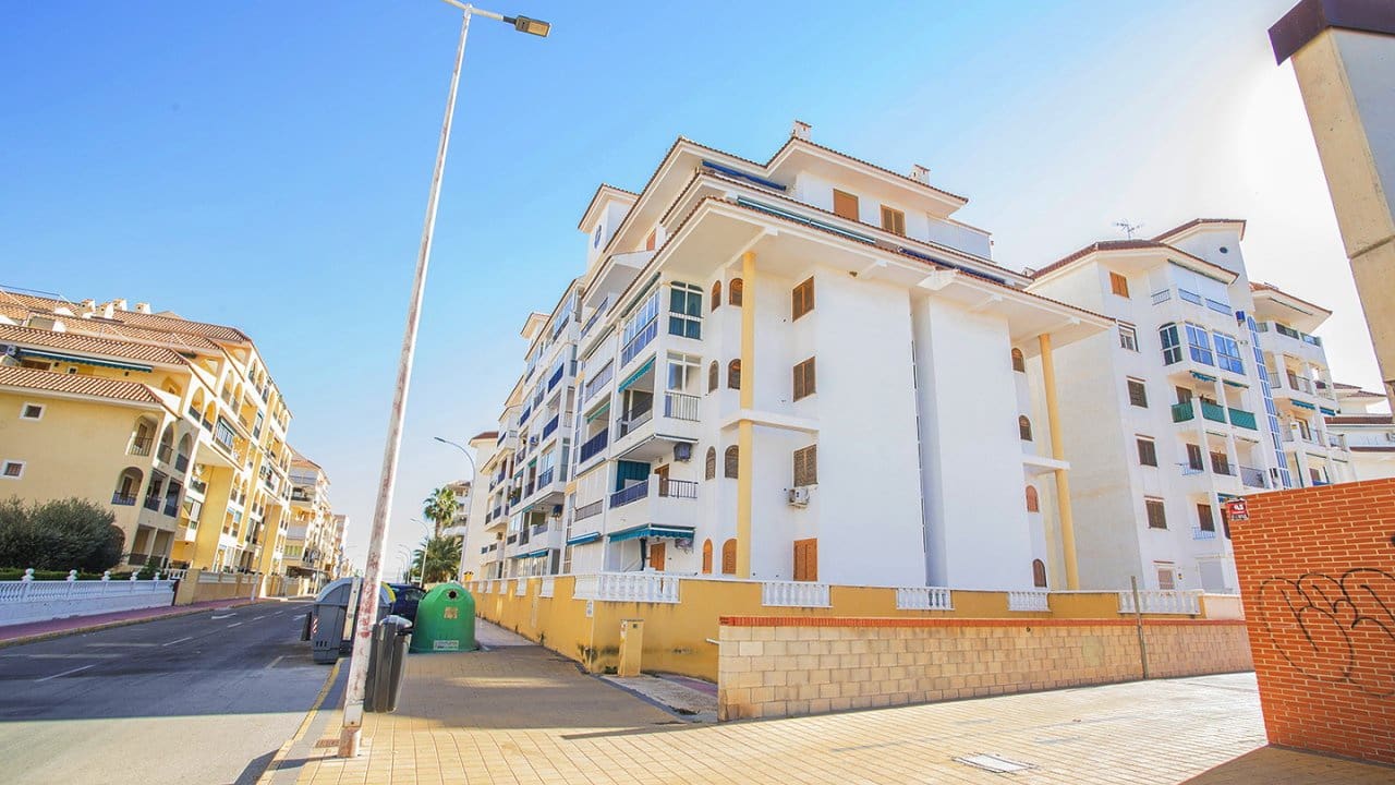 Garage zu verkaufen in La Mata - 12.000 € (Ref: 7957292)