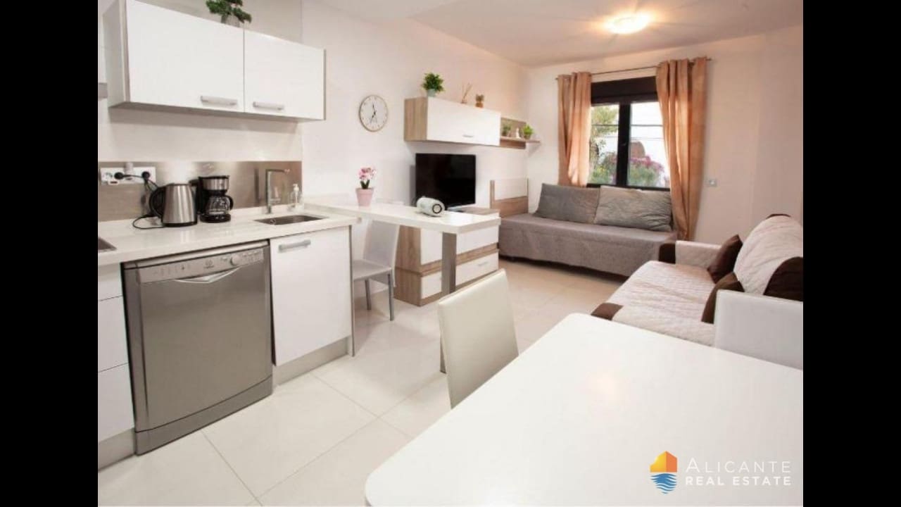 Apartamento de 2 habitaciones en Torrevieja en venta con piscina - 199.900 € (Ref: 7959310)