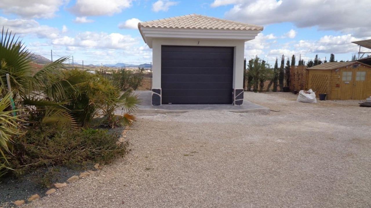 3 sovrum Villa till salu i Pinoso med pool - 332 000 € (Ref: 7971081)