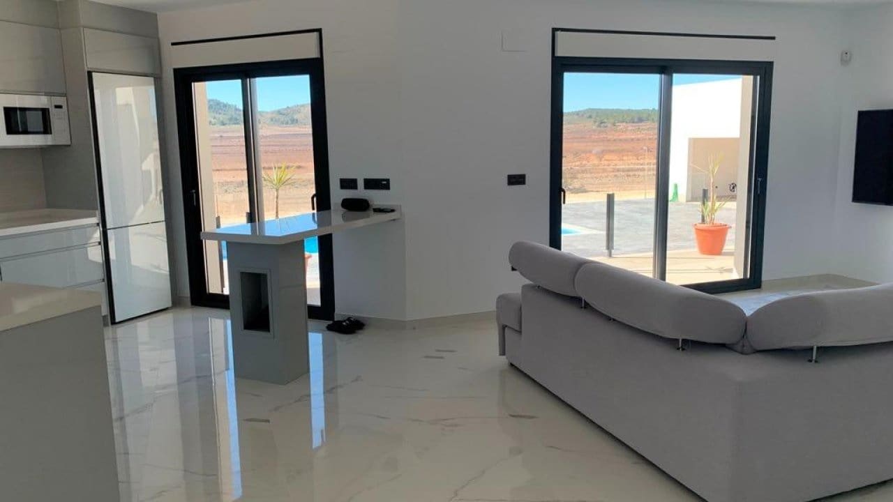 4 bedroom Villa for sale in Pinoso with pool - € 518,000 (Ref: 7971082)