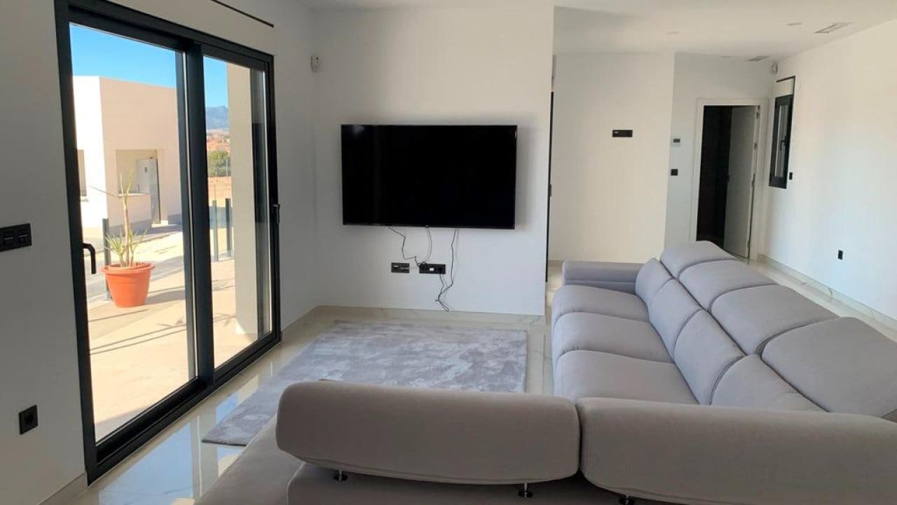 4 bedroom Villa for sale in Pinoso with pool - € 518,000 (Ref: 7971082)