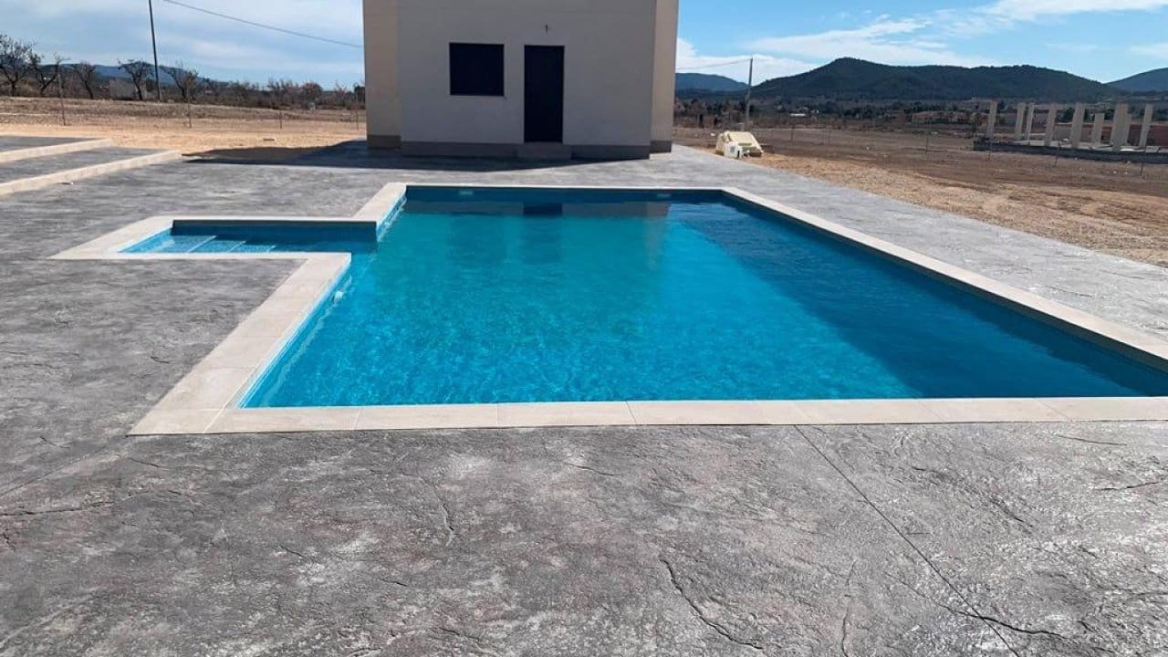 4 bedroom Villa for sale in Pinoso with pool - € 518,000 (Ref: 7971082)