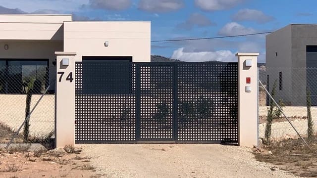 4 sovrum Villa till salu i Pinoso med pool - 436 000 € (Ref: 7971083)