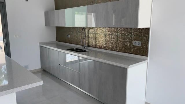 4 sovrum Villa till salu i Pinoso med pool - 436 000 € (Ref: 7971083)