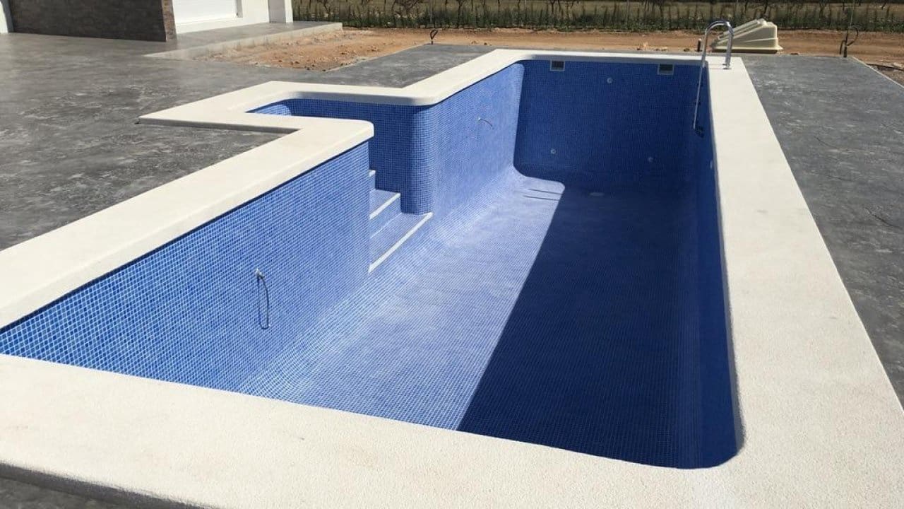 3 slaapkamer Villa te koop in Pinoso met zwembad - € 398.000 (Ref: 7971084)