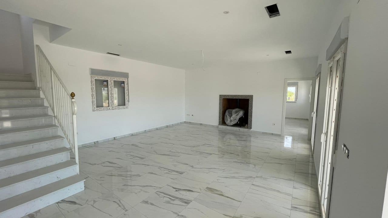 6 Zimmer Villa zu verkaufen in Pinoso mit Pool - 611.000 € (Ref: 7971085)