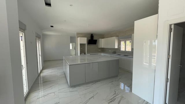 6 Zimmer Villa zu verkaufen in Pinoso mit Pool - 611.000 € (Ref: 7971085)