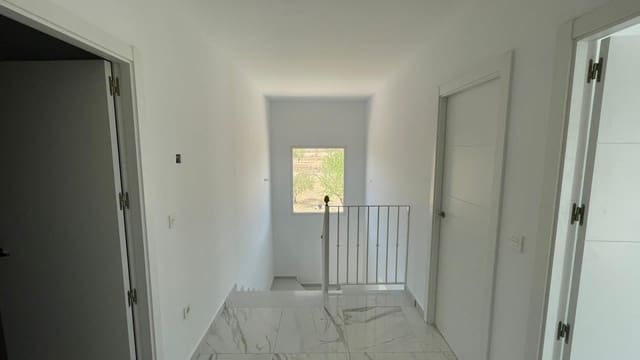 6 Zimmer Villa zu verkaufen in Pinoso mit Pool - 611.000 € (Ref: 7971085)