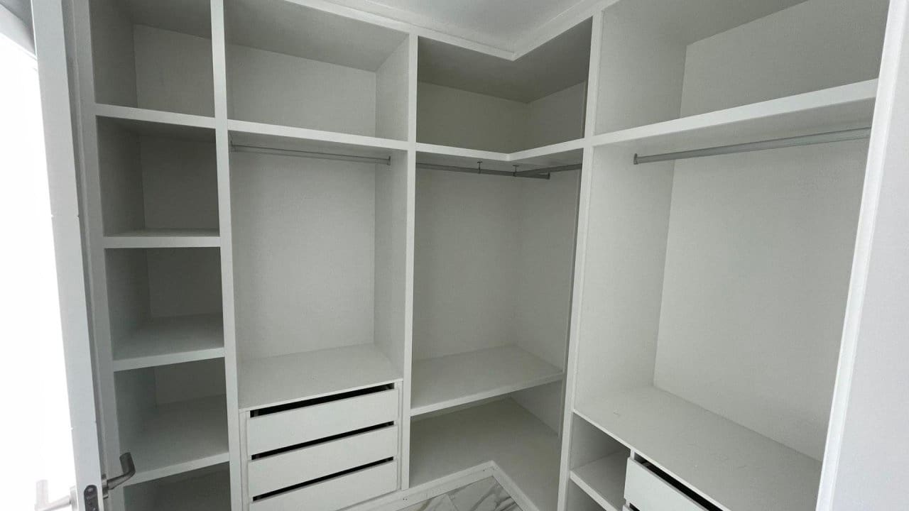 6 Zimmer Villa zu verkaufen in Pinoso mit Pool - 611.000 € (Ref: 7971085)