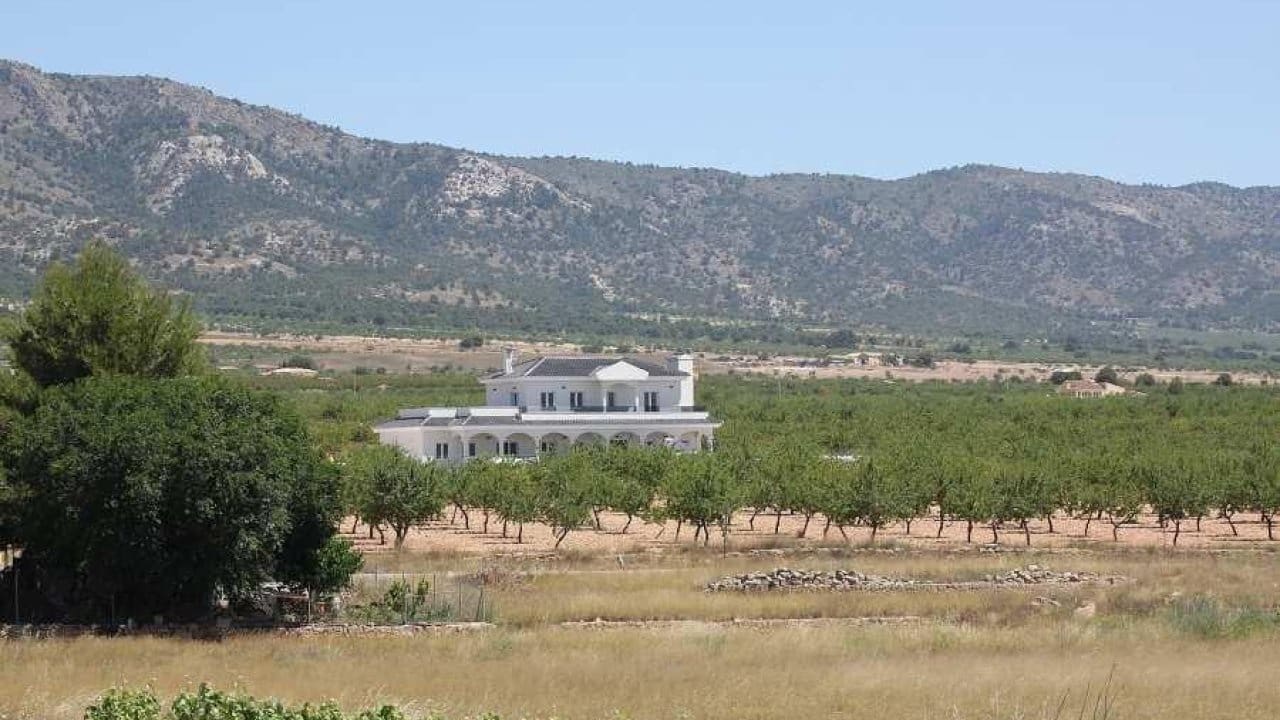 4 sovrum Villa till salu i Pinoso med pool - 547 000 € (Ref: 7971086)