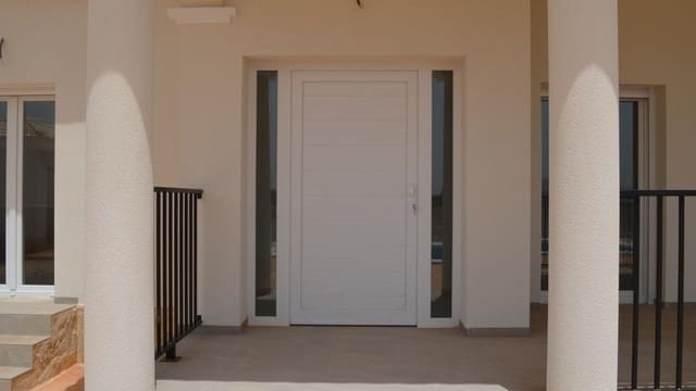 4 Zimmer Villa zu verkaufen in Pinoso mit Pool - 505.000 € (Ref: 7971087)