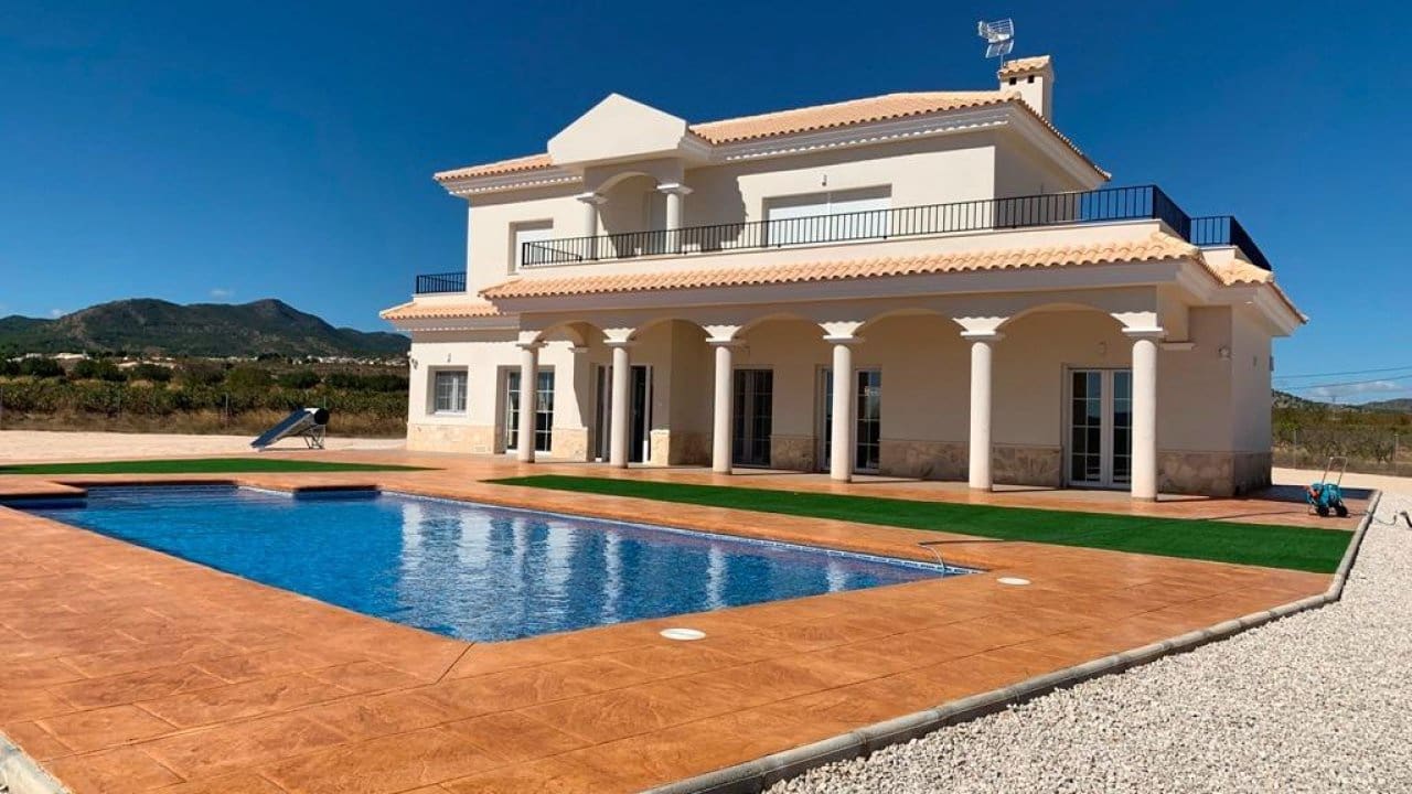 4 Zimmer Villa zu verkaufen in Pinoso mit Pool - 505.000 € (Ref: 7971087)