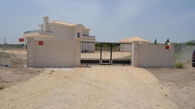 4 Zimmer Villa zu verkaufen in Pinoso mit Pool - 505.000 € (Ref: 7971087)