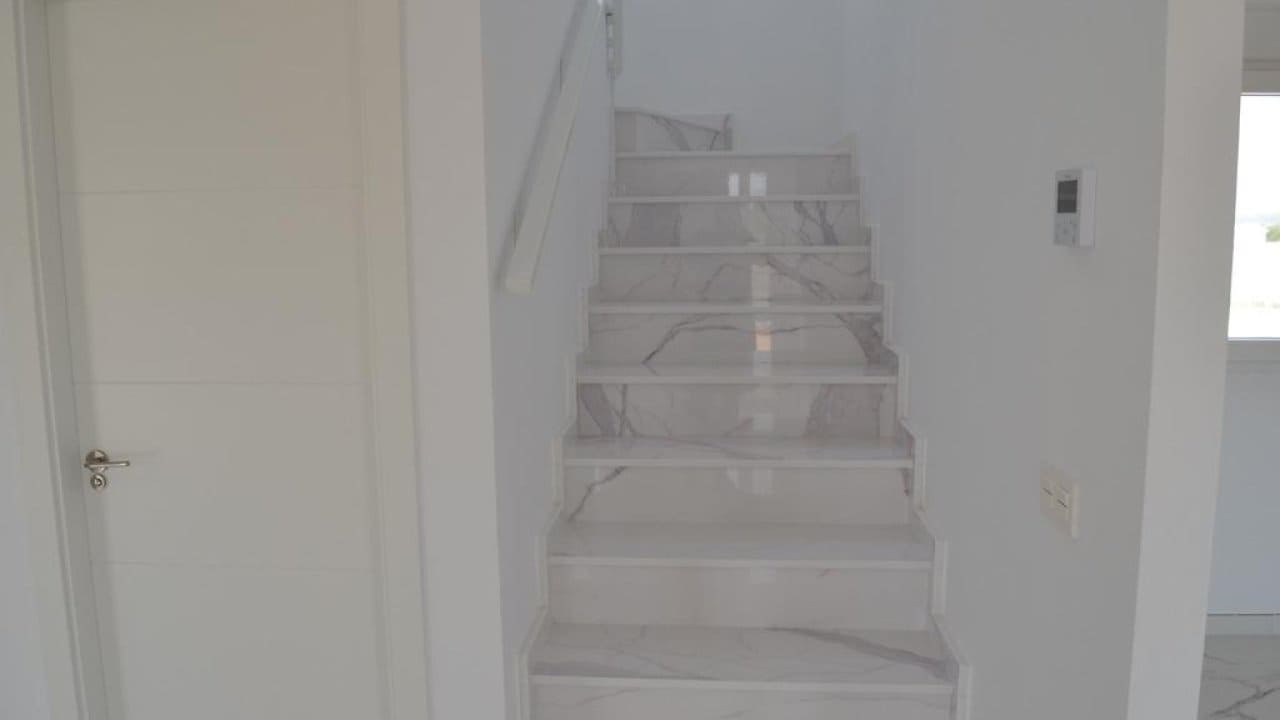 4 Zimmer Villa zu verkaufen in Pinoso mit Pool - 505.000 € (Ref: 7971087)