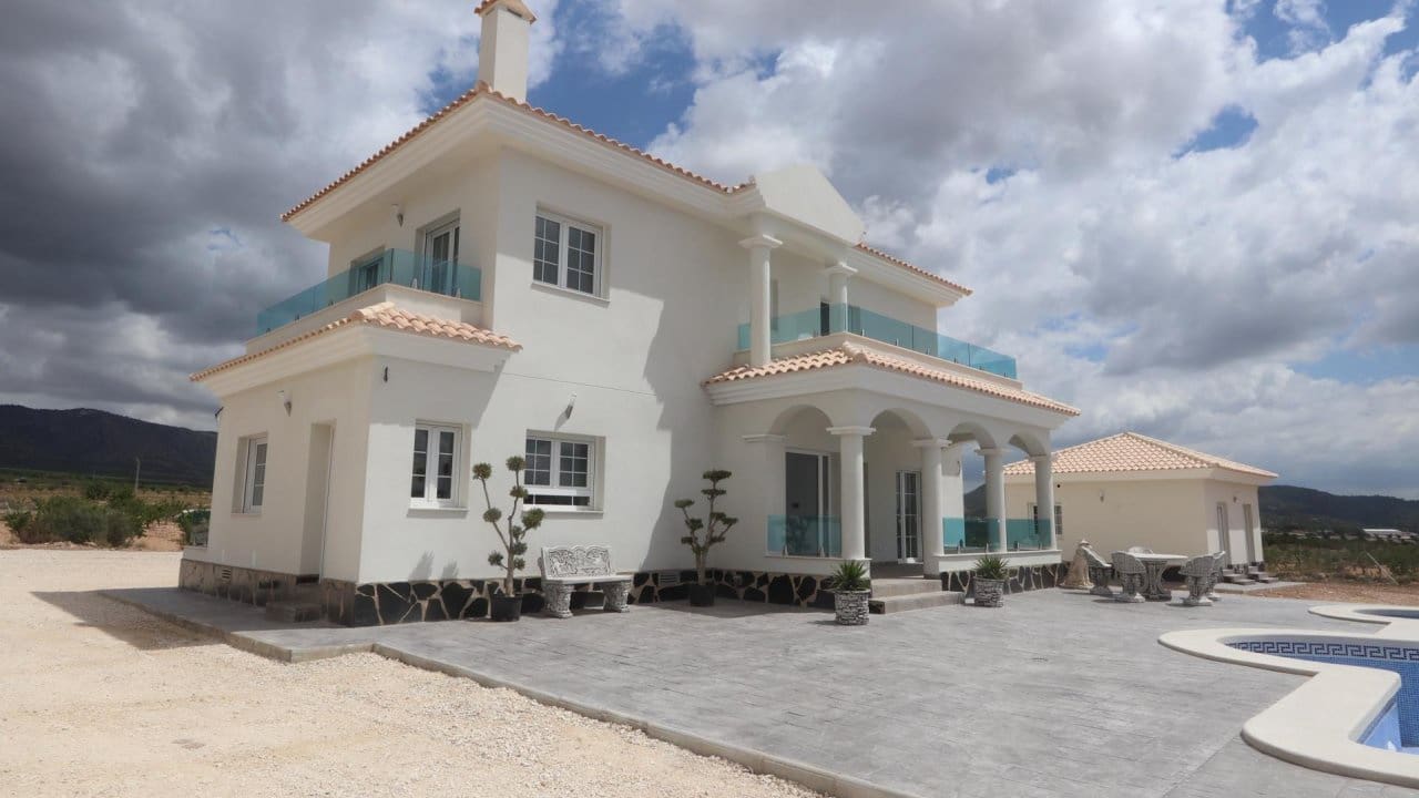4 sovrum Villa till salu i Pinoso med pool - 423 000 € (Ref: 7971088)
