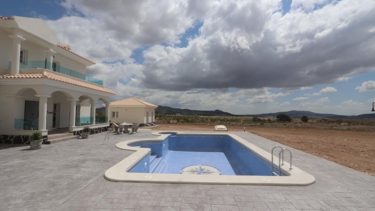 4 sovrum Villa till salu i Pinoso med pool - 423 000 € (Ref: 7971088)