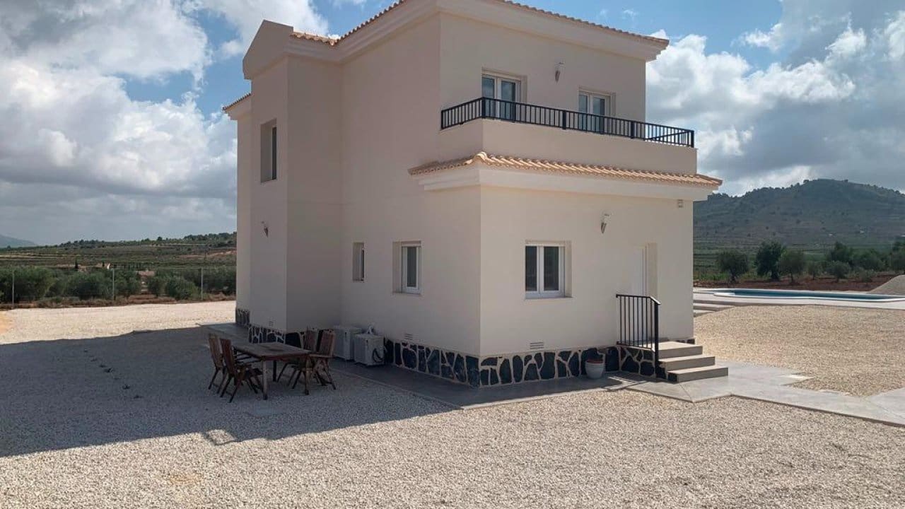 4 sovrum Villa till salu i Pinoso med pool - 423 000 € (Ref: 7971088)