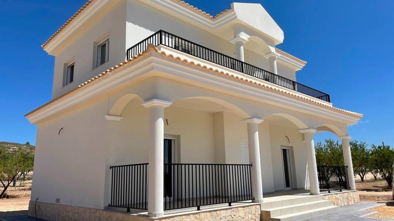 4 Zimmer Villa zu verkaufen in Pinoso mit Pool - 397.000 € (Ref: 7971089)