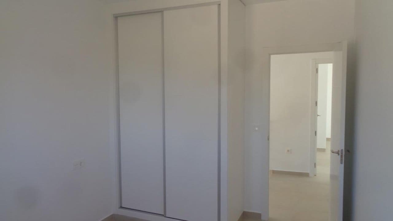 4 Zimmer Villa zu verkaufen in Pinoso mit Pool - 397.000 € (Ref: 7971089)