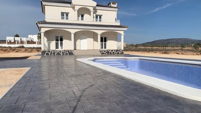 4 Zimmer Villa zu verkaufen in Pinoso mit Pool - 397.000 € (Ref: 7971089)