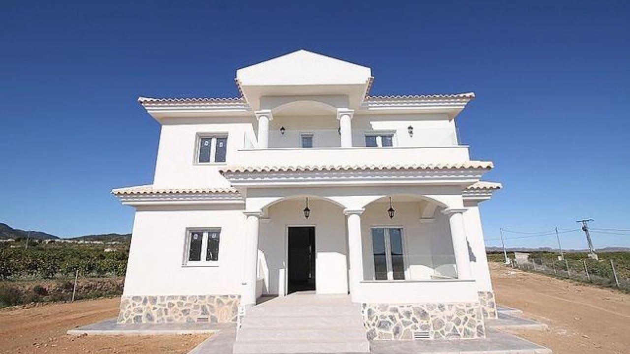 4 bedroom Villa for sale in Pinoso with pool - € 375,000 (Ref: 7971090)