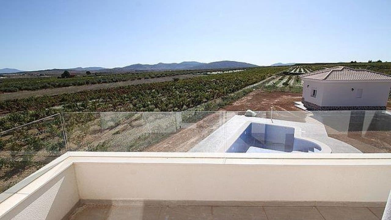 4 bedroom Villa for sale in Pinoso with pool - € 375,000 (Ref: 7971090)