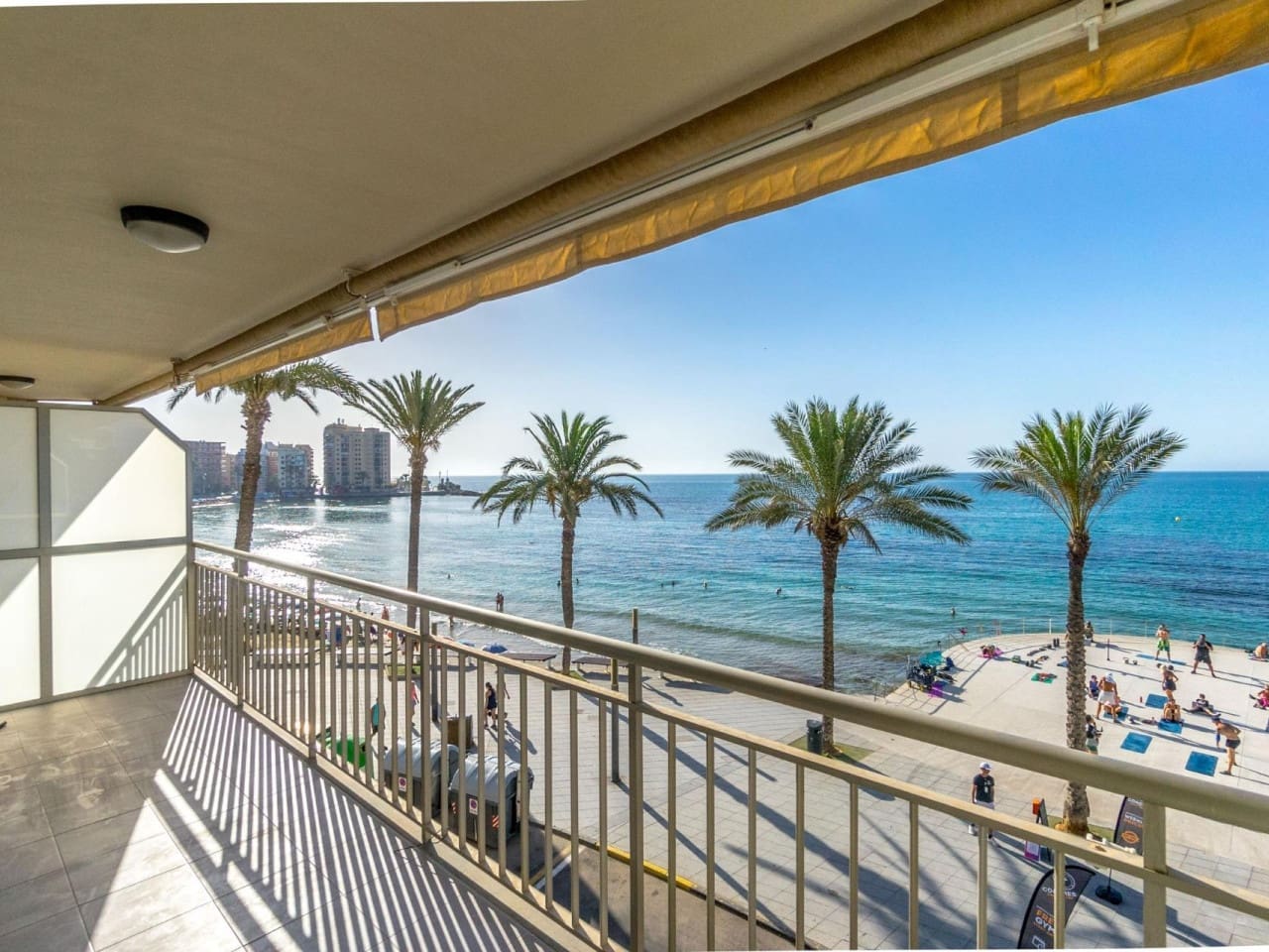 4 makuuhuone Huoneisto myytävänä paikassa Torrevieja - 379 000 € (Ref: 8515122)