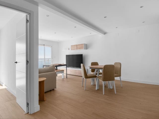 4 makuuhuone Huoneisto myytävänä paikassa Las Piscinas Naturales, Torrevieja - 379 000 € (Ref: 8515122)