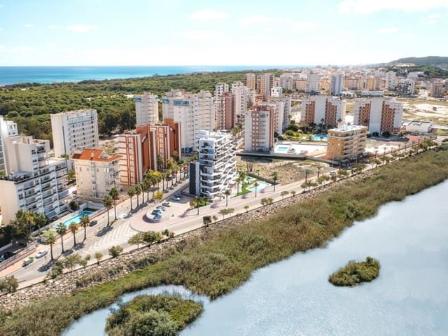 2 chambre Appartement à vendre à Puerto Deportivo, Guardamar del Segura avec piscine - 449 000 € (Ref: 8515256)