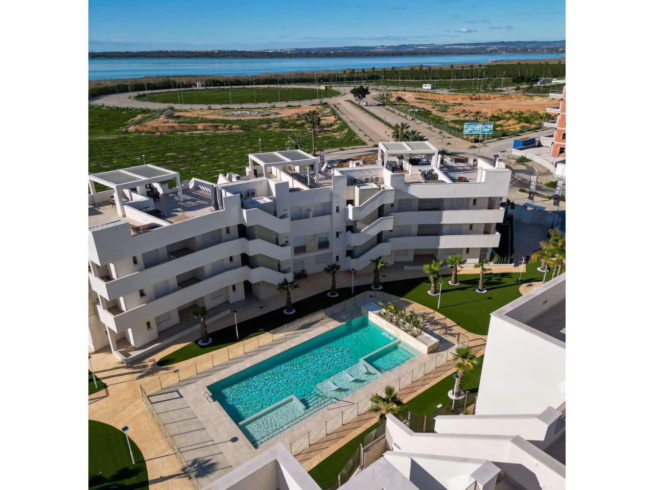 2 sovrum Lägenhet till salu i El Raso med pool - 294 000 € (Ref: 8515266)