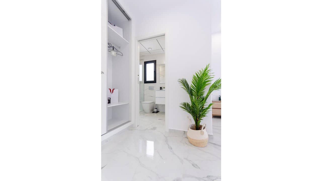 3 chambre Villa/Maison à vendre à Torrevieja avec piscine - 409 000 € (Ref: 8515304)