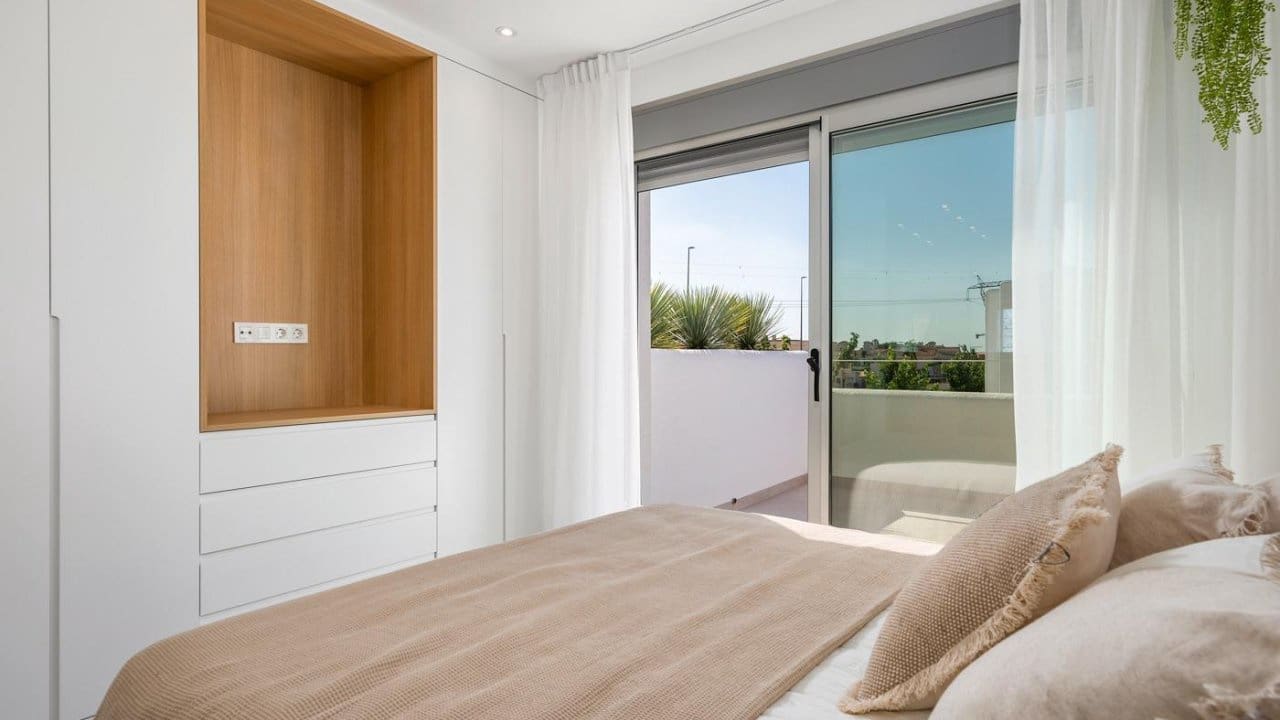 3 chambre Villa/Maison à vendre à Los Alcazares avec piscine - 399 900 € (Ref: 8515361)