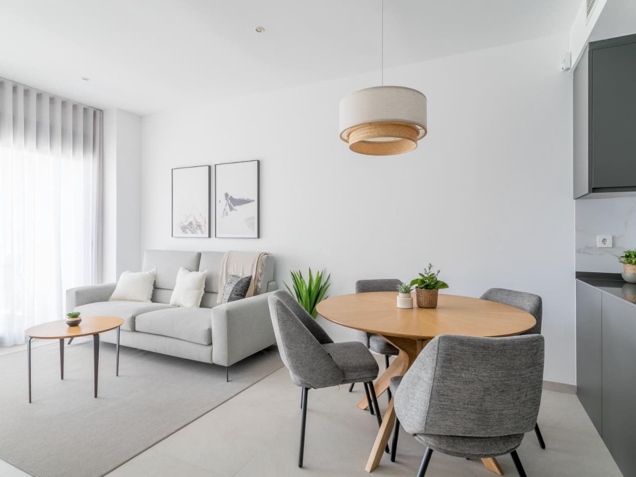 2 makuuhuone Huoneisto myytävänä paikassa Torrevieja mukana uima-altaan - 285 000 € (Ref: 8515421)