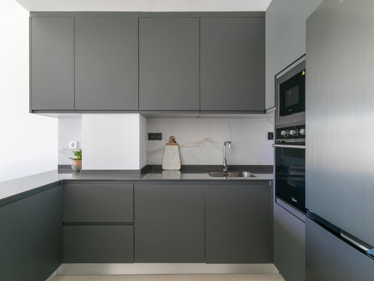 2 makuuhuone Huoneisto myytävänä paikassa Torrevieja mukana uima-altaan - 285 000 € (Ref: 8515421)