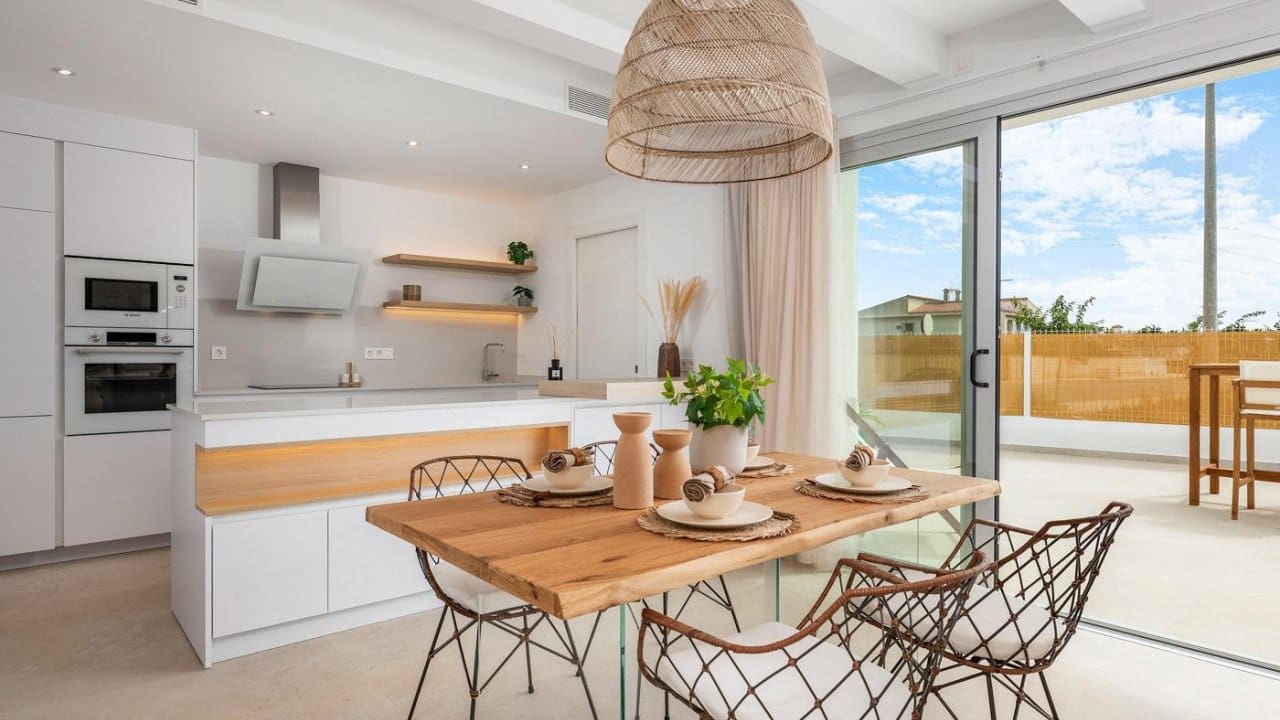 3 bedroom Villa for sale in Los Alcazares with pool - € 499,900 (Ref: 8515437)