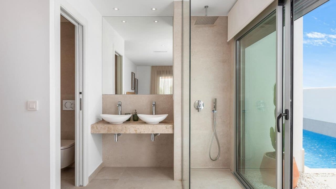 3 bedroom Villa for sale in Los Alcazares with pool - € 499,900 (Ref: 8515437)