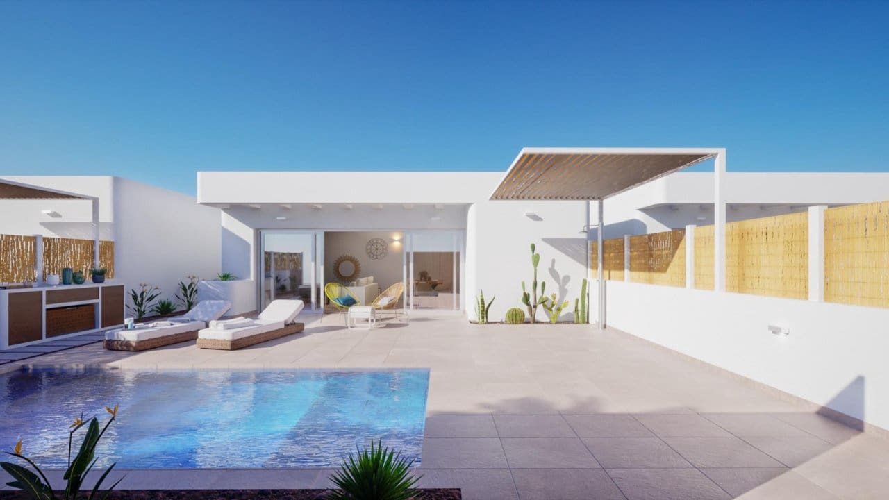 3 bedroom Villa for sale in Los Alcazares with pool - € 499,900 (Ref: 8515437)