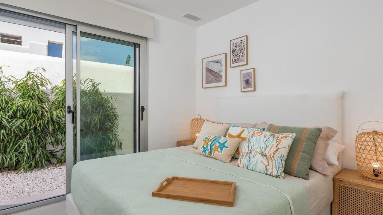 3 bedroom Villa for sale in Los Alcazares with pool - € 499,900 (Ref: 8515437)