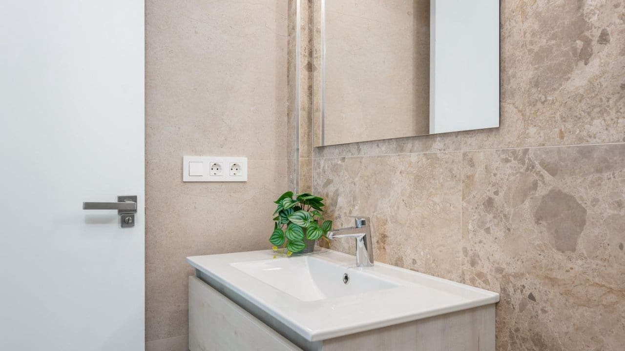 3 bedroom Villa for sale in Los Alcazares with pool - € 499,900 (Ref: 8515437)