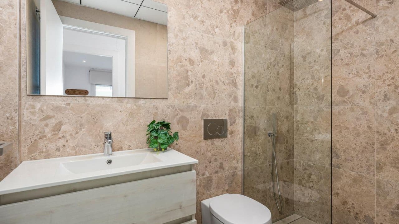 3 bedroom Villa for sale in Los Alcazares with pool - € 499,900 (Ref: 8515437)