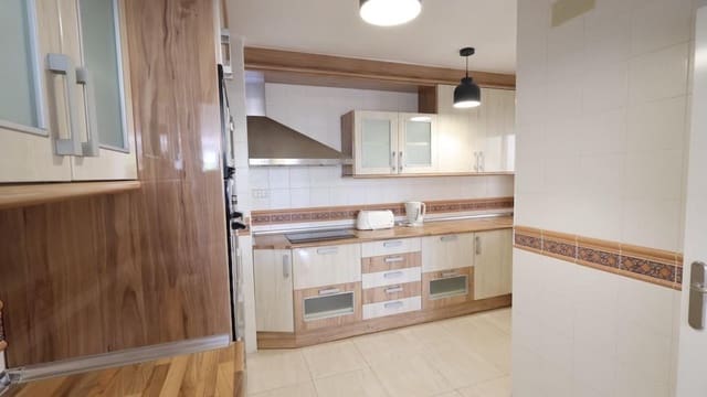 3 slaapkamer Appartement te koop in Centro - Muelle Pesquero, Torrevieja - € 299.000 (Ref: 8515491)